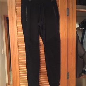 ALO YOGA URBAN MOTO SWEATPANTS SZ S LOUNGE WOW